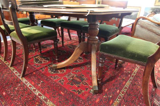 A Regency mahogany extending dining table, Extends to 8ft 8in. x 4ft H.2ft 5in.